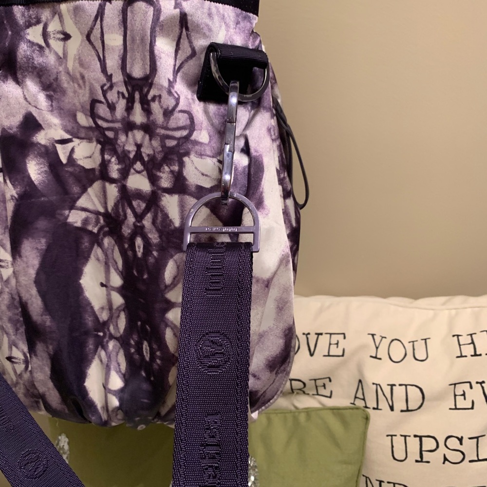 Tote like new no flaws!